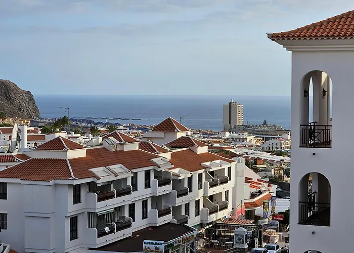 Апартаменты Cristianos Heated Pool Sea View Ac *