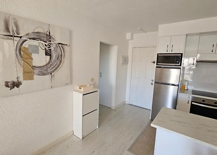 Cristianos Heated Pool Sea View Ac Апартаменты *