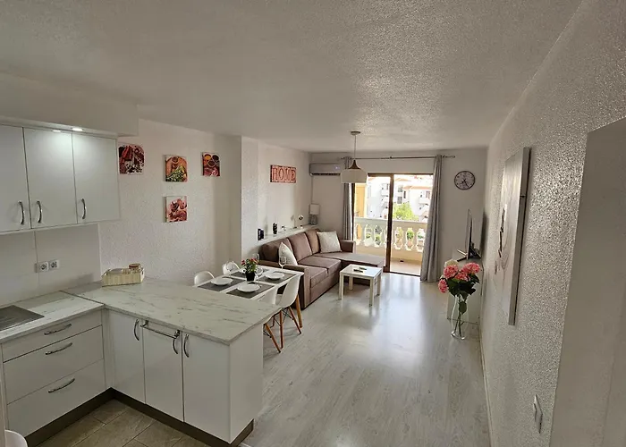 Cristianos Heated Pool Sea View Ac Los Cristianos