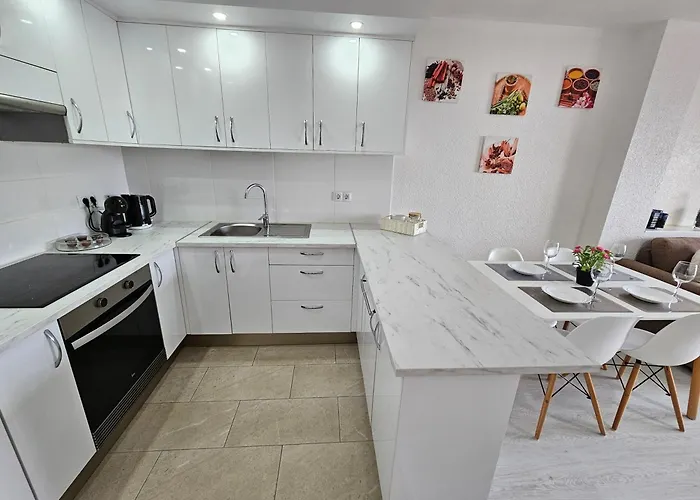 Cristianos Heated Pool Sea View Ac Los Cristianos